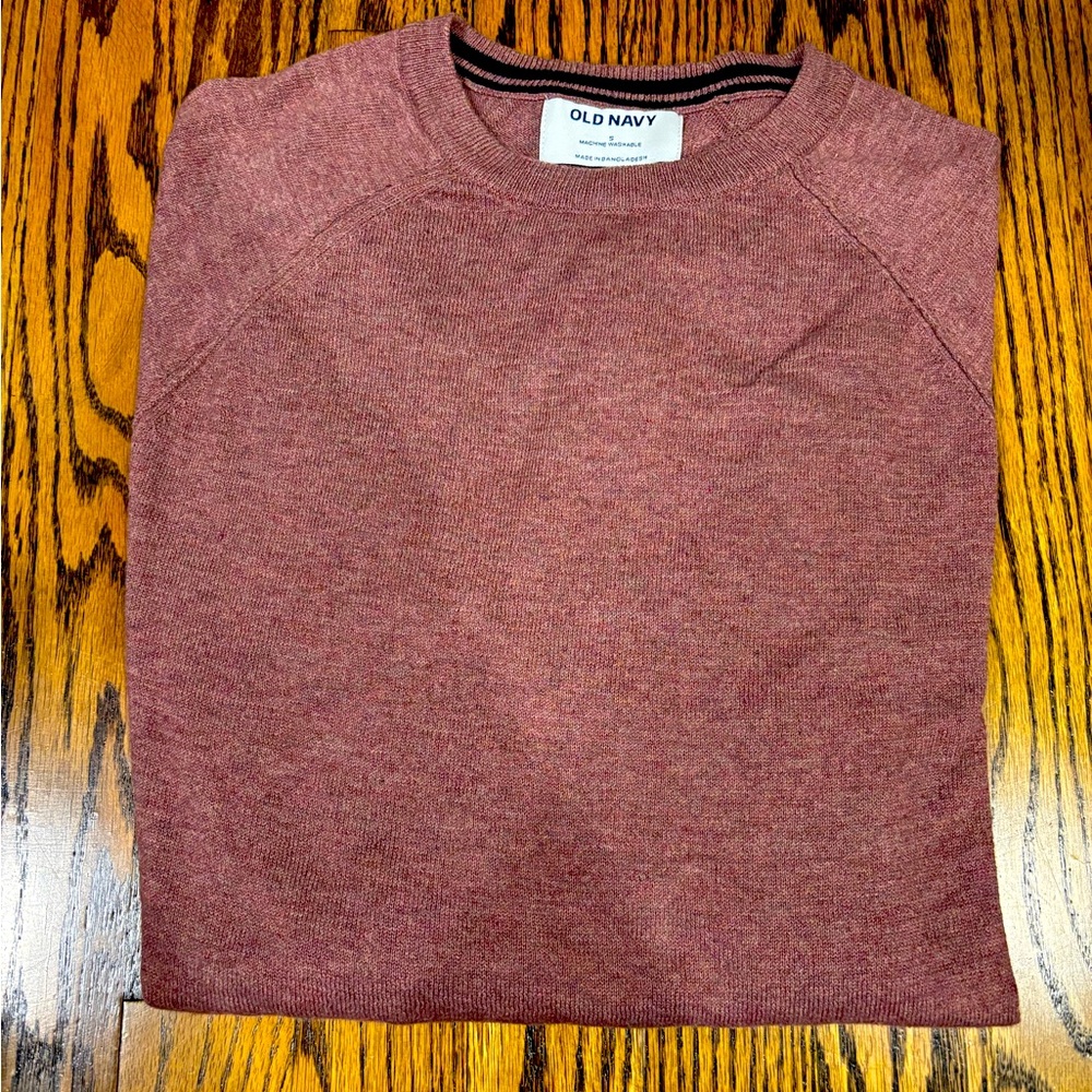 men’s small light pink old navy sweater.
